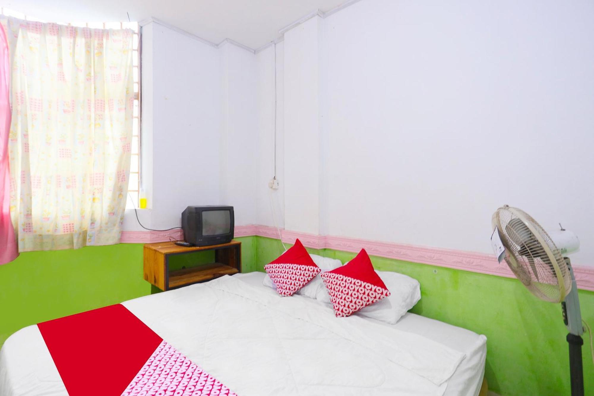 Spot On 91343 Kartika Guest House Syariahnearpantai Stres Jodoh  Zewnętrze zdjęcie